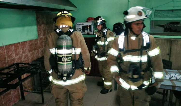 El Cuerpo de Bomberos es el ente encargado de fiscalizar el tema de seguridad en los edificios.