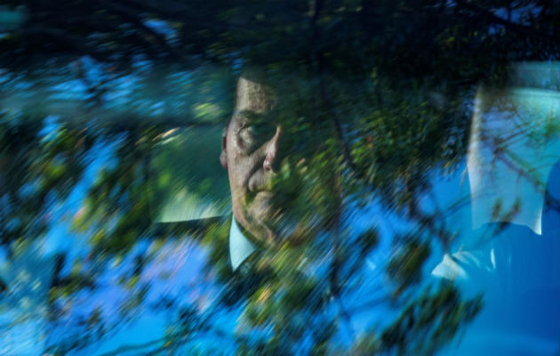 Durante la campaña electoral y en las primeras semanas como presidente electo, Bolsonaro expresó en reiteradas ocasiones su deseo en estrechar los lazos con Israel e incluso manifestó su intención de trasladar la embajada brasileña de Tel Aviv a Jerusalén, siguiendo los pasos de Estados Unidos.