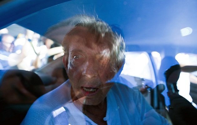 El curandero, de 76 años, se entregó en la tarde de este domingo en las proximidades de Abadiânia, la localidad en el interior del central estado de Goiás donde se estableció para recibir a sus seguidores y realizar