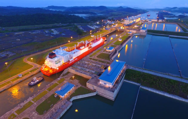 El Canal de Panamá modificó su sistema de reservaciones para ofrecer hasta dos cupos por día para los buques de GNL. Foto/Cortesía 