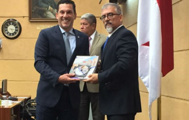 También la Cancillería presentó la Memoria Anual 2017-2018.