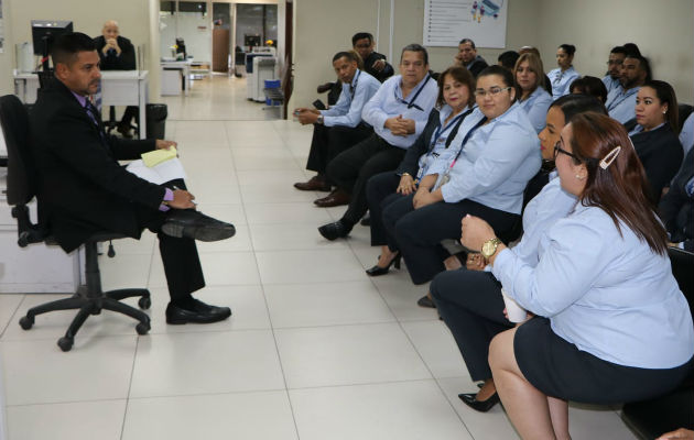 Los funcionarios acuden mucho más temprano ese día para participar de la actividad. Foto: MEF.