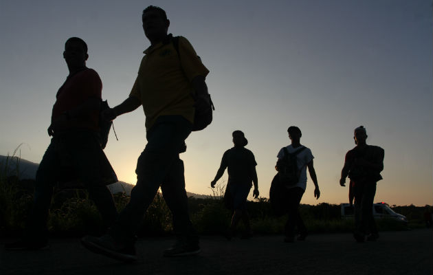 Una primera caravana de migrantes, ahora formada por unas 7.000 personas, partió el 13 de octubre de San Pedro Sula.