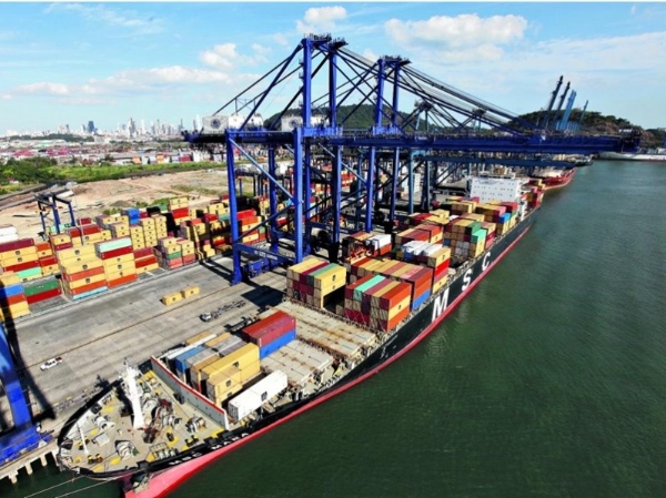 Los trabajadores de Panamá Ports se mantienen en paro parcial en el puerto de Balboa desde hace varios días. Foto/Archivo