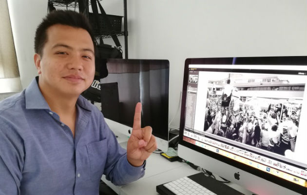 El fotógrafo Carlos Yap espera lograr una fotografía con Lucas y el papa Francisco.  Miriam Lasso