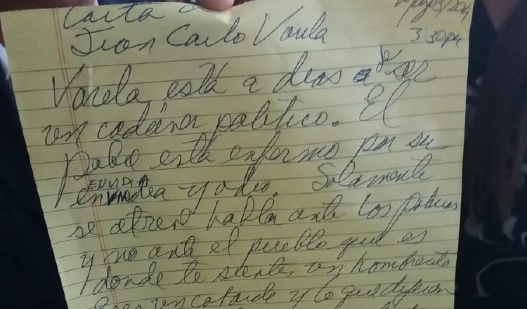 Parte del manuscrito de Ricardo Martinelli dirigido al presidente. Foto de Luis Ávila