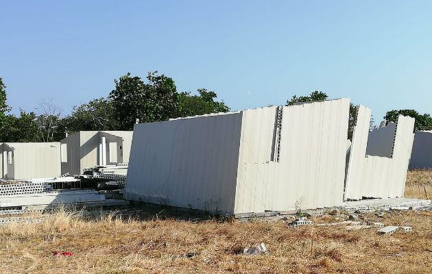 Las 'casas de papel' que nunca entregó el programa Techos de Esperanza. Foto: Miriam Lasso.