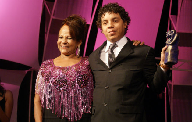 Ceila González y Renán Fernández. Este año él dirigirá desde el 16 de febrero la obra 'Negociando mi reelección', en Teatro El Ángel. /Foto: Archivo.