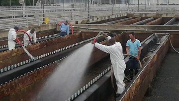 El Idaan no ha informado qué tiempo tomará limpiar los sedimentos de la potabilizadora de Chilibre. Foto: Idaan.