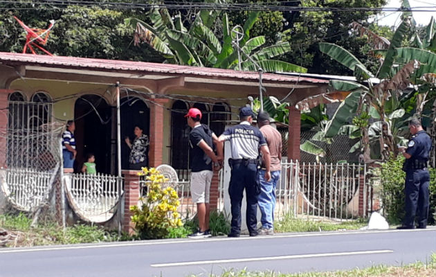 Unidades de la Policía Nacional dieron con el paradero de los sospechosos en Chitré.  