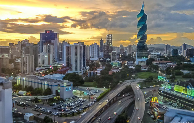 Con un promedio de ocho noches de estancia y un gasto promedio percápita de 367 dólares por día, la Ciudad de Panamá se ubicó en la décimo posición. Foto/Archivo