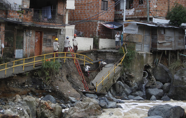 Vista general de una de las zonas afectadas en el barrio El Pesebre. FOTO/EFE
