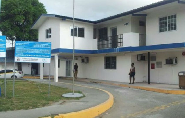  Héctor Orlando Quintero se mantiene recibiendo atención médica tras balacera registrada en Colón. 