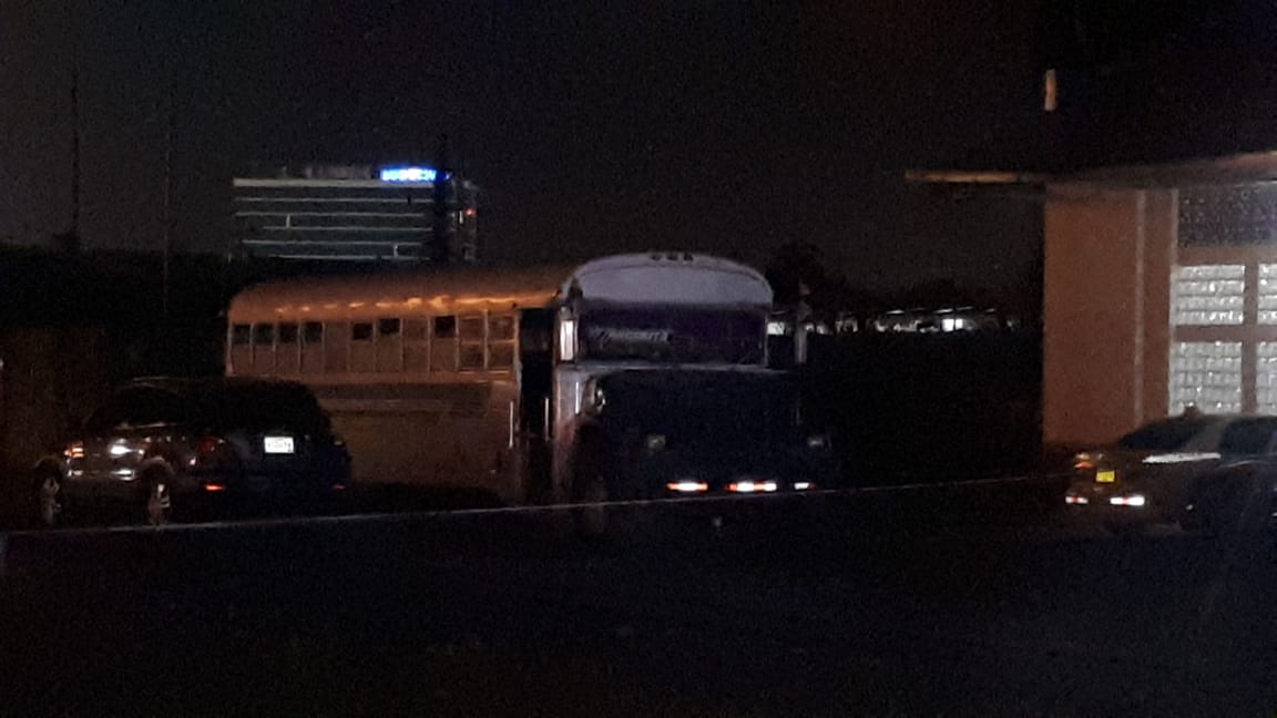 El incidente ocurrido dentro de un autobús. Foto/Diómedes Sánchez