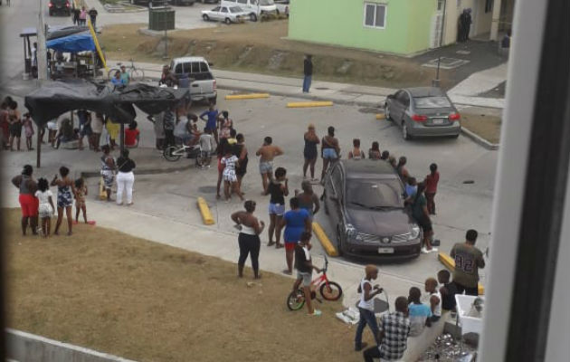 Una persona pierde la vida en el habitacional Altos de Los Lagos en Colón. @TraficoCPanama