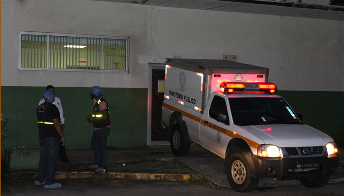 Sus familiares trataron de sacarlo, pero ya era demasiado tarde, la tierra lo había sepultado. Foto/Diómedes Sánchez