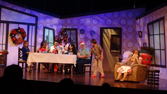Elenco de una espina en el zapato. Comedia dramática que dirige Hannia Woodman en Teatro En Círculo. Foto: Rosalina Orocú Mojica. 