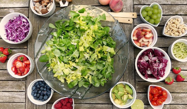 La comida saludable es importante en la dieta de todas las personas. Foto: Pixabay