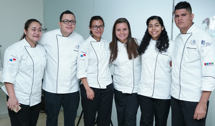 Los jóvenes que fueron seleccionados para la competencia. /Foto Aurelio Herrera