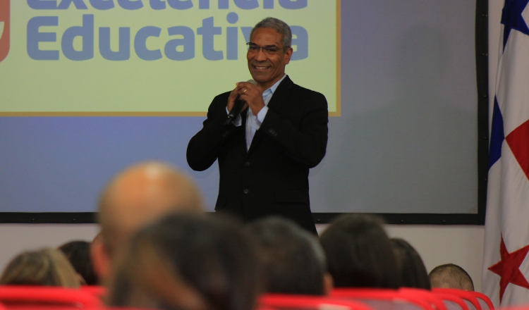 Dr. Julio Escobar, presidente de la Fundación para la Promoción de la Excelencia Educativa.  Cortesía