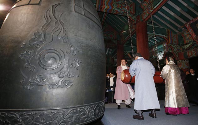 En Corea del Norte sonaron las campanas anunciando el inicio del año 2019. FOTO/AP