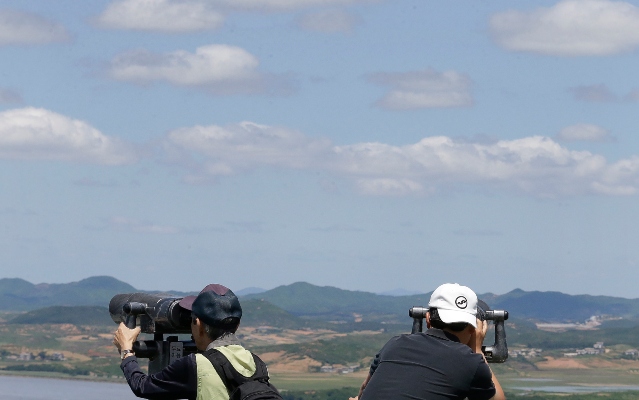 La organización, que no ha podido cotejar sobre el terreno la información por carecer de acceso a Corea del Norte, ha tardado cuatro años en elaborar el informe, para el cual ha entrevistado a 610 desertores norcoreanos. FOTO/AP