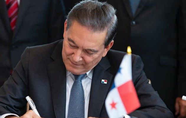 Mientras que Cortizo firmó compromiso en EE.UU., en Panamá también se concretizó apoyo del BID.