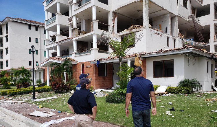 Los bomberos ya realizaron la primera inspección al lugar. 