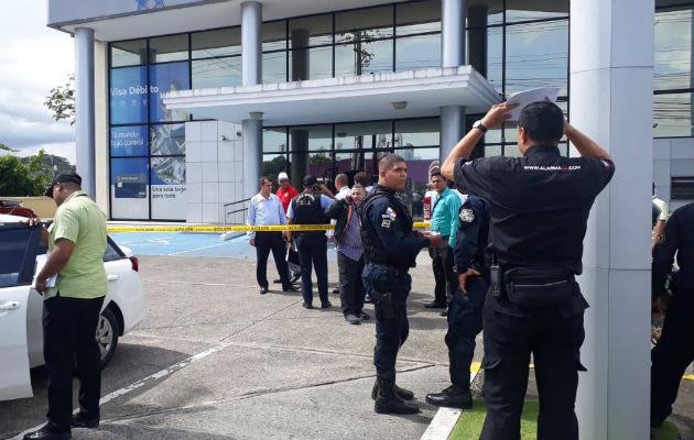 Asesinan a seguridad de un Banco. Foto/Cortesía