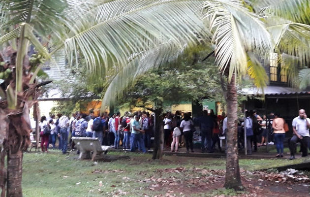 María Zuñiga, estudiante de humanidades manifestó que ellos tienen temor al llegar a sus salones debido a que no quieren ser victima de los delincuentes.