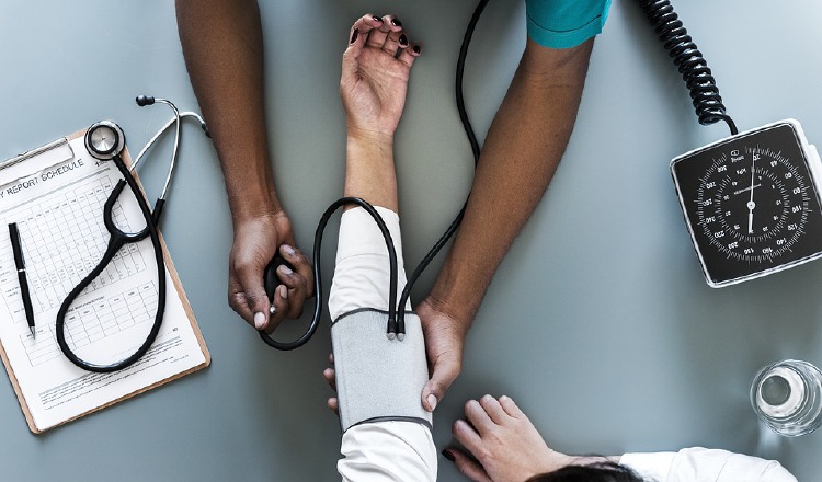 Si la sepsis no se controla puede avanzar a choque séptico.