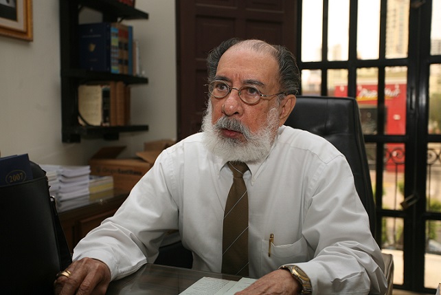 Dr. José Guillermo Ros-Zanet. La Academia Panameña de la Lengua le rindió homenaje póstumo en la inauguración de la FIL 2019. También este tributo In memoriam incluyó a la Dra. Rosa María C. de Britton, Dra. Gloria Guardia Alfaro, escritor Guillermo Sánchez Borbón (Tristán Solarte) y poeta  Tobías Díaz Blaitry. Foto: Archivo Panamá América.