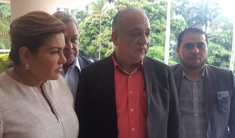 Alma Cortés y Luis Eduardo Camacho presentaron el recurso. Foto de cortesía