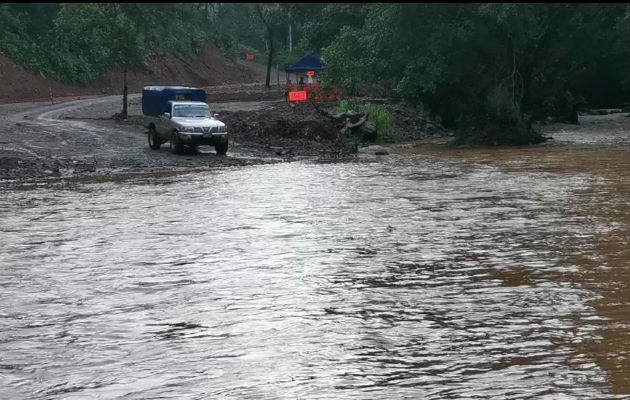 Cruzaba a caballo el río y fue sorprendido por una cabeza de agua. Foto: José Vásquez.