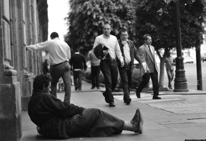 Nada se dice que el reparto desigual del producto social que se genera como nación y país, es parte sustancial de los problemas patrios. Foto: Archivo.