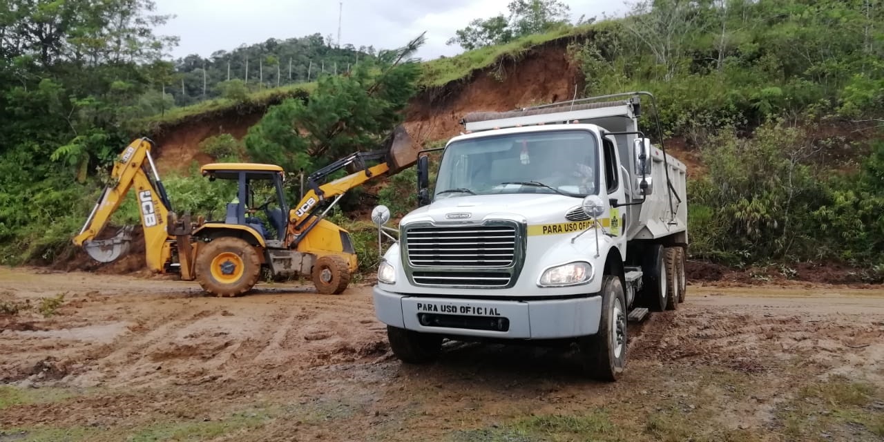 Las labores de extracción  incluyeron limpieza de tierra, lodo, rocas, empalizadas, entre otros. Foto: José Vásquez.