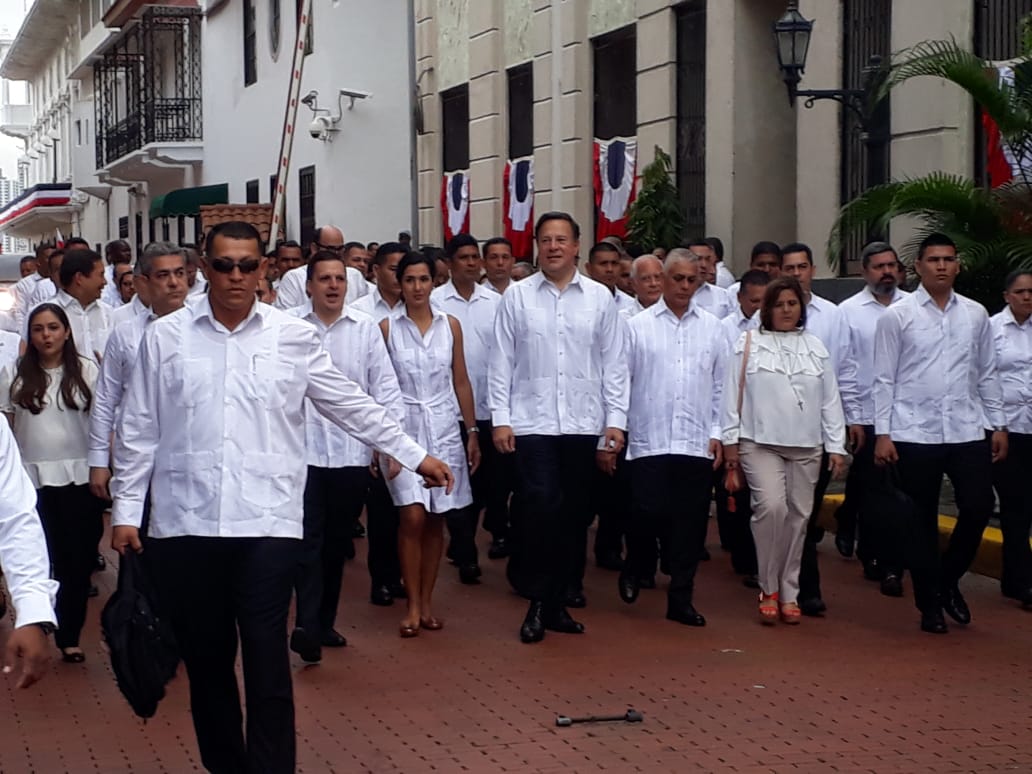 El presidente Juan Carlos Varela llegó al Consejo Municipal. Foto: Victor Arosemena