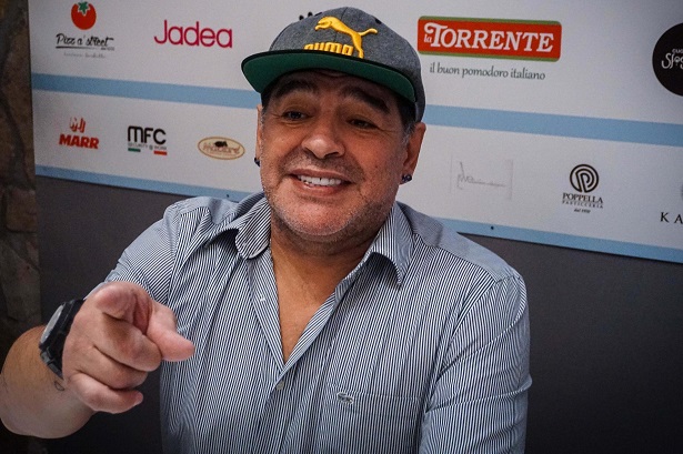 Diego Maradona viene de dirigir en el ascenso de México Foto EFE