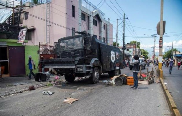 Juan Manuel Díaz Parrondo, representante de Cáritas en la isla La Española, que Haití comparte con la República Dominicana, relató a Efe que cientos de manifestantes que participaban en una protesta contra el Gobierno haitiano saquearon las instalaciones de Cáritas.