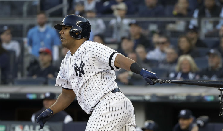 Edwin Encarnación dejaría su lugar en la titularidad. Foto AP