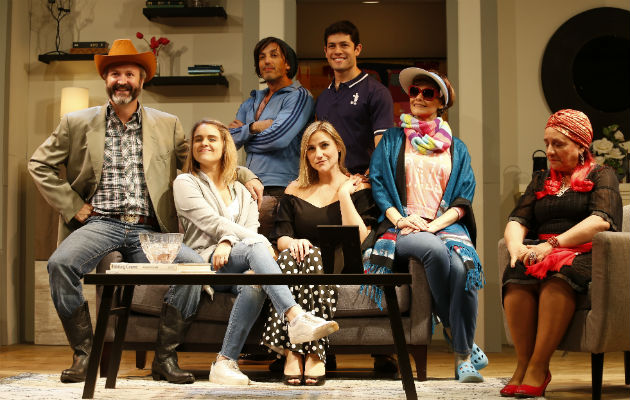 Elenco de '40 Kilates', en Teatro La Plaza. Foto: Josué Arosemena.