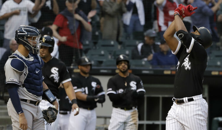 Eloy Jiménez ha pegado cinco bambinazos en sus últimos seis partidos. Foto AP