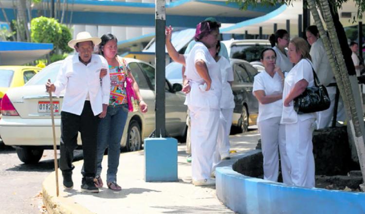 Tanto las autoridades como empleadas están para ayudar al pueblo. Foto: Panamá América