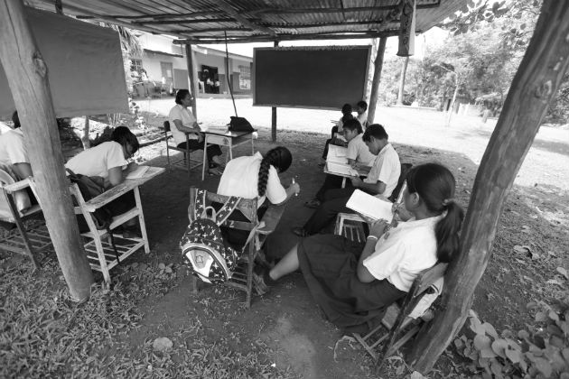 Infraestructuras en mal estado retrasan el inicio del año escolar en muchos lugares del país. Foto: Archivo.