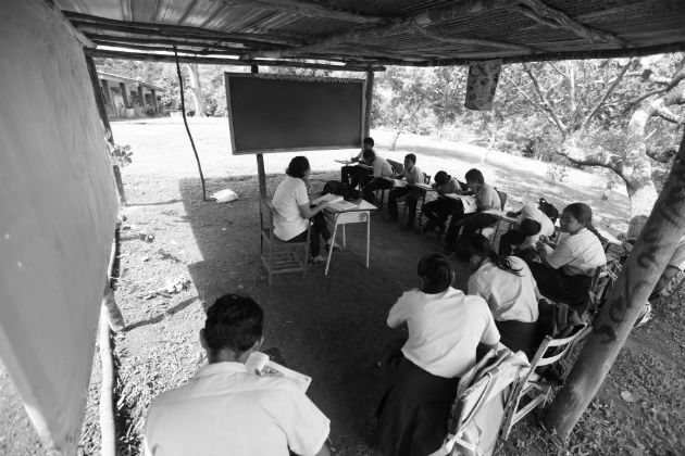 Se plantea que la educación es una clave para el desarrollo, pero por qué no se cumple con la ley, de manera que se le asigne un presupuesto equivalente al 6% del PIB a la educación oficial. Foto: Epasa.