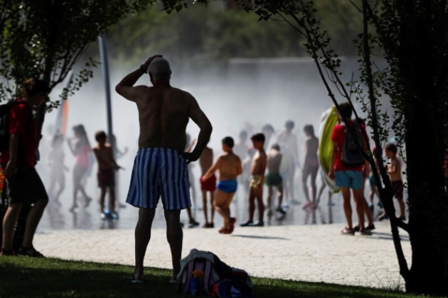 En España la ola de calor será más intensa este viernes y se espera que llegue hasta los 42 grados s o más, en zonas del valle del Ebro, Madrid y áreas de la cuencas del Tajo, Guadiana y Guadalquivir. FOTO/EFE