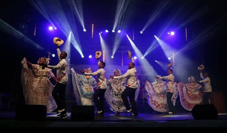 El Gran Ballet Folklórico Panamá Fuerte Raza en escena.  Foto: Instagram