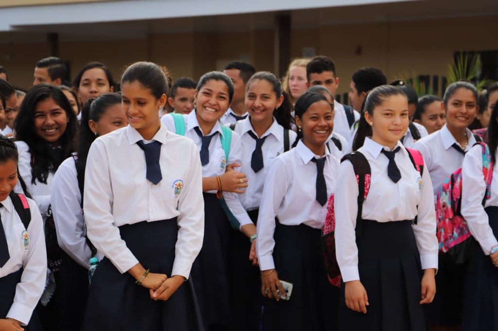 No habrá clases el lunes 6 de mayo tanto en los centros escolares oficiales como los particulares.  