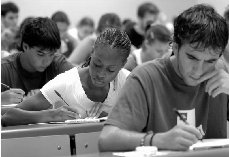 La calidad del conocimiento y del aprendizaje está determinada, en buena medida, por la calidad de la educación, pieza fundamental para acrecentar el capital humano nacional y reducir la desigualdad. Foto: Archivo.