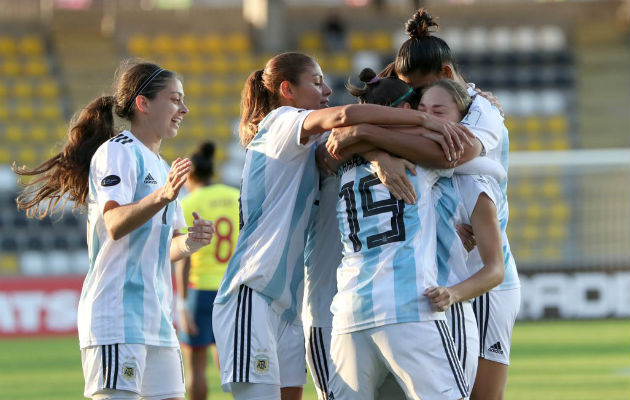 Selección femenia de Argentina. Foto:Jugadoras del equipo argentino. Foto:@CAFemChile2018 